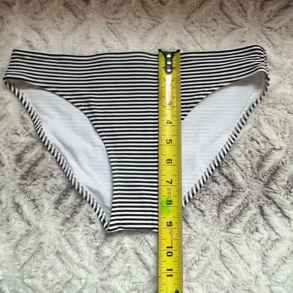 2/$20 ❤️ NWT aerie Black & White Stripe Bikini Bottom Small - Picture 7 of 7